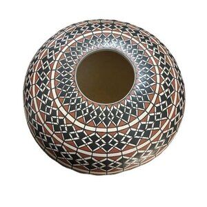 Handcrafted Acoma Pueblo Pottery Vase By Juana Ledezma Veloz Mata Ortiz  pottery